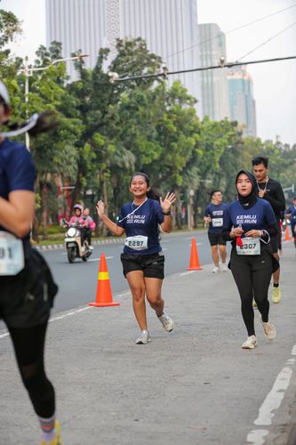 Race photo from KEMLU RUN 2025