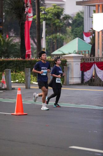 Race photo from KEMLU RUN 2025