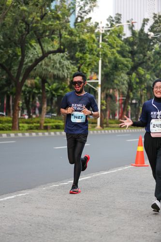 Race photo from KEMLU RUN 2025