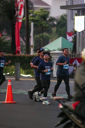 Race photo from KEMLU RUN 2025