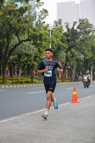 Race photo from KEMLU RUN 2025