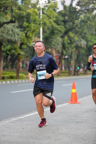 Race photo from KEMLU RUN 2025