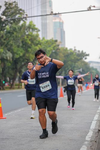 Race photo from KEMLU RUN 2025