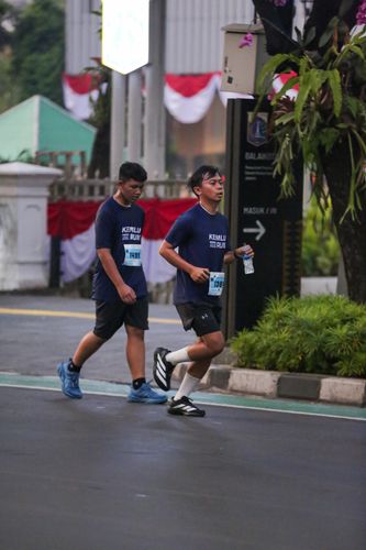 Race photo from KEMLU RUN 2025