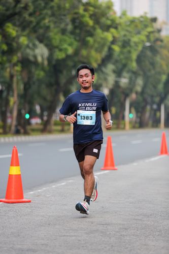 Race photo from KEMLU RUN 2025