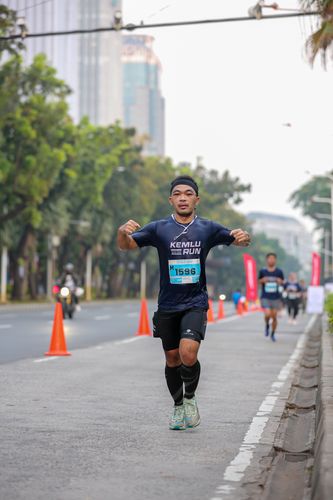Race photo from KEMLU RUN 2025