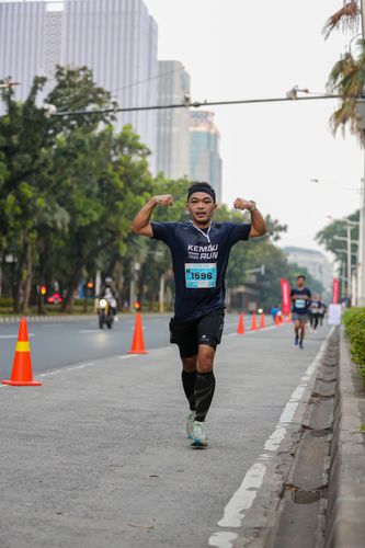 Race photo from KEMLU RUN 2025
