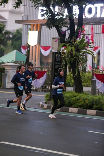 Race photo from KEMLU RUN 2025