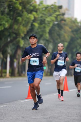 Race photo from KEMLU RUN 2025