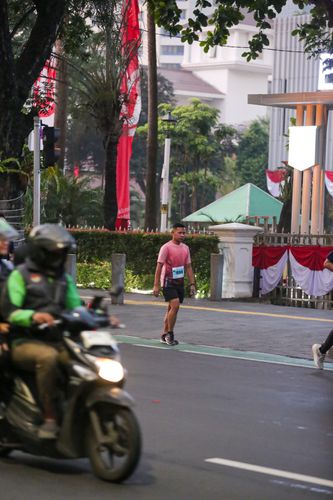 Race photo from KEMLU RUN 2025