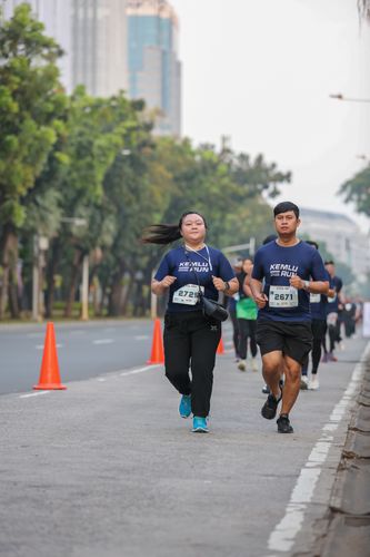 Race photo from KEMLU RUN 2025