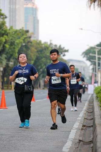 Race photo from KEMLU RUN 2025