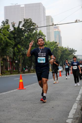 Race photo from KEMLU RUN 2025