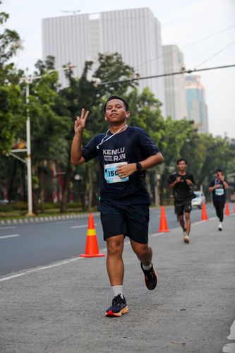 Race photo from KEMLU RUN 2025