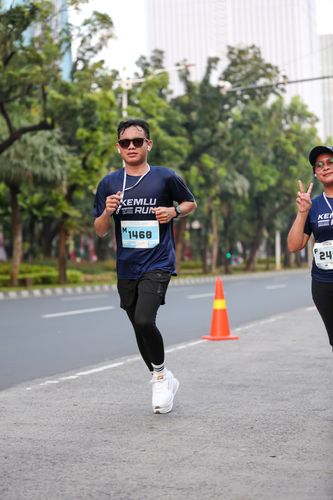 Race photo from KEMLU RUN 2025