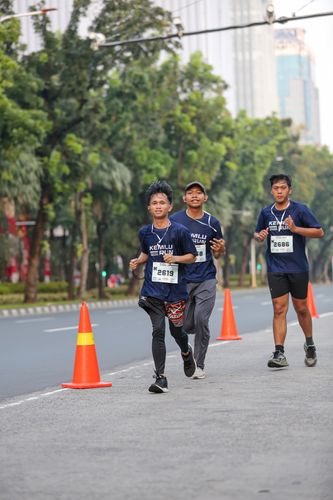 Race photo from KEMLU RUN 2025