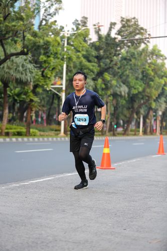 Race photo from KEMLU RUN 2025