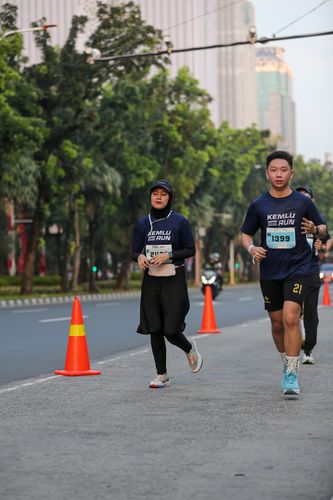 Race photo from KEMLU RUN 2025