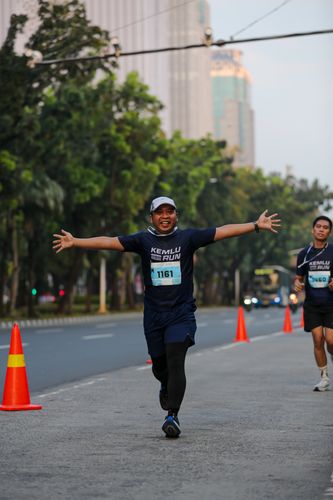 Race photo from KEMLU RUN 2025