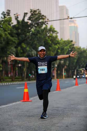 Race photo from KEMLU RUN 2025