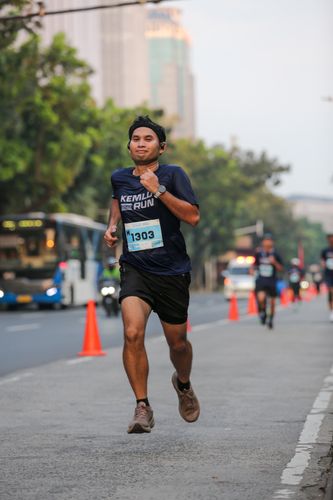 Race photo from KEMLU RUN 2025