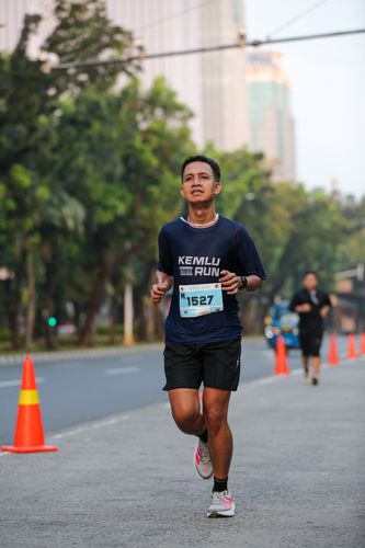 Race photo from KEMLU RUN 2025