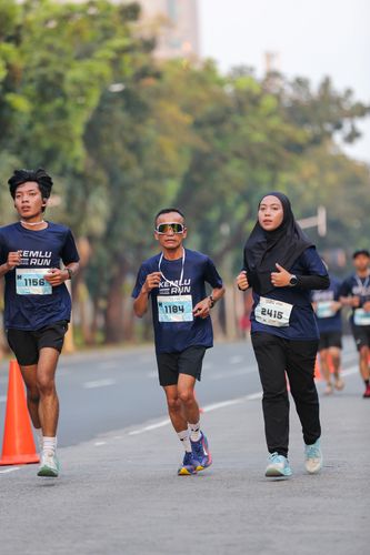 Race photo from KEMLU RUN 2025
