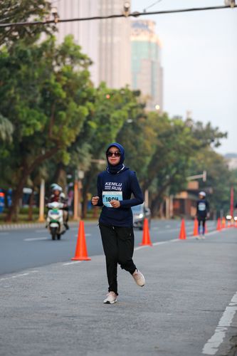 Race photo from KEMLU RUN 2025