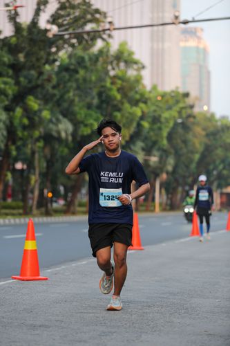 Race photo from KEMLU RUN 2025