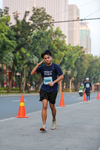 Race photo from KEMLU RUN 2025