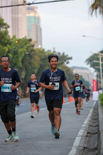 Race photo from KEMLU RUN 2025