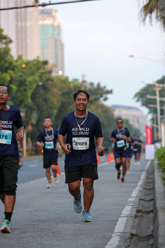 Race photo from KEMLU RUN 2025