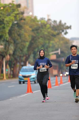 Race photo from KEMLU RUN 2025