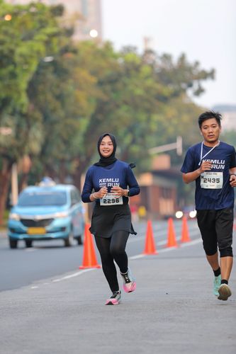 Race photo from KEMLU RUN 2025