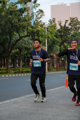 Race photo from KEMLU RUN 2025