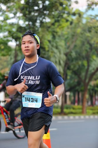 Race photo from KEMLU RUN 2025