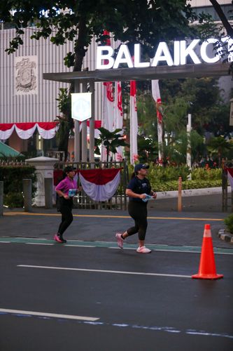 Race photo from KEMLU RUN 2025
