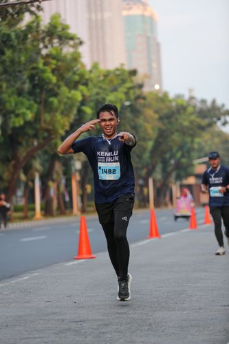 Race photo from KEMLU RUN 2025