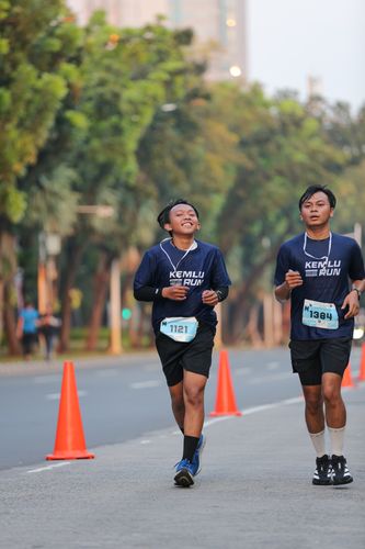 Race photo from KEMLU RUN 2025
