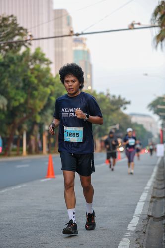 Race photo from KEMLU RUN 2025