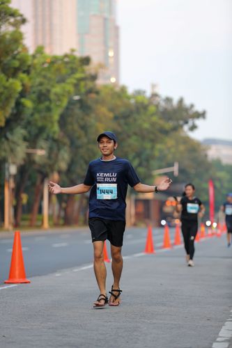 Race photo from KEMLU RUN 2025