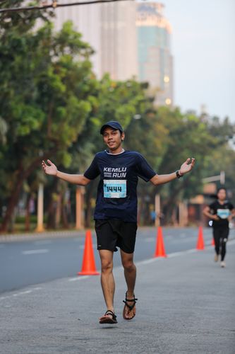 Race photo from KEMLU RUN 2025