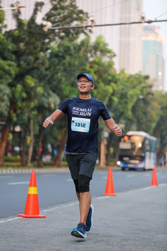 Race photo from KEMLU RUN 2025