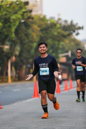 Race photo from KEMLU RUN 2025