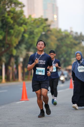 Race photo from KEMLU RUN 2025
