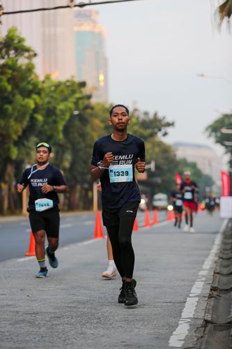 Race photo from KEMLU RUN 2025
