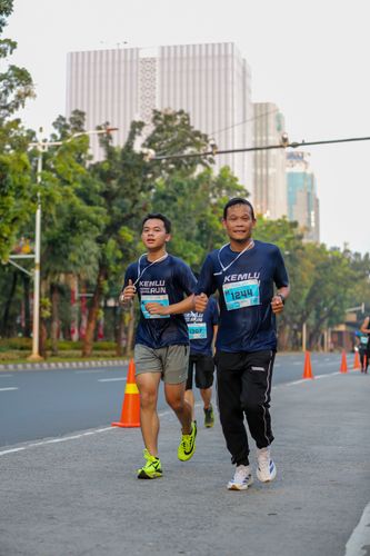 Race photo from KEMLU RUN 2025