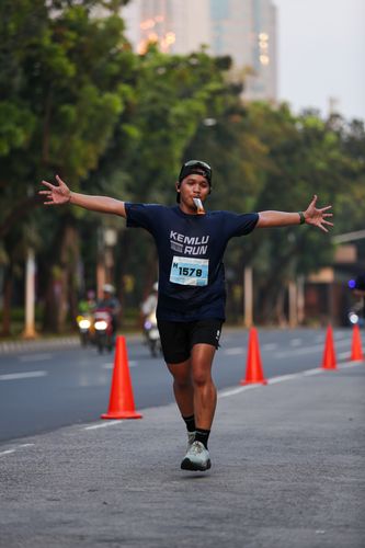 Race photo from KEMLU RUN 2025