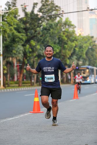 Race photo from KEMLU RUN 2025