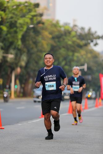 Race photo from KEMLU RUN 2025